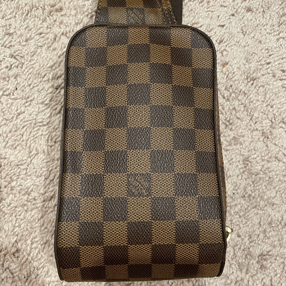 Louis Vuitton Geronimo beltbag